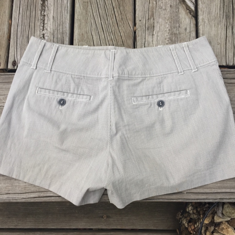 New York & Company Pinstripe-type shorts - Picture 3 of 7